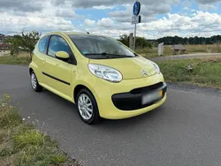 Gelb Gebraucht 2007 Citroën C1 Kleinwagen | 2.200 € (Etwas zu teuer)