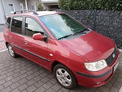 Rot Gebraucht 2007 Hyundai Matrix GLS Van / Kleinbus | 2.100 € (Teuer)