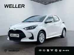 Weiss Gebraucht 2023 Toyota Yaris Comfort Kleinwagen | 14.595 € (Guter Preis)