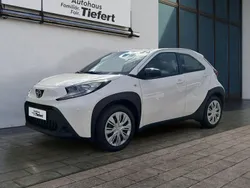 Weiß Neu 2025 Toyota Aygo X-play Kleinwagen | 17.500 €