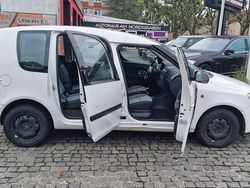 Weiß Gebraucht 2008 Skoda Roomster Style Van / Kleinbus | 2.200 € (Fairer Preis)