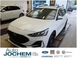 Weiss Gebraucht 2023 Ford Focus ST-Line Kombi | 25.444 € (Fairer Preis)