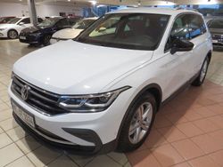 Weiß Gebraucht 2023 VW Tiguan Move SUV | 33.545 € (Etwas zu teuer)