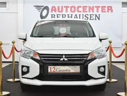 Weiß Gebraucht 2022 Mitsubishi Space Star Select Limousine | 13.399 € (Fairer Preis)