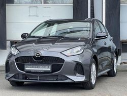 Grau Gebraucht 2024 Mazda 2 Center-Line Limousine | 20.900 € (Superpreis)