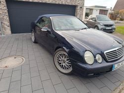 Blau Gebraucht 2001 Mercedes CLK200 Elegance Cabrio | 3.600 € (Guter Preis)