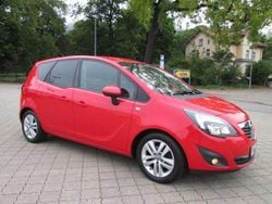 Rot Gebraucht 2011 Opel Meriva Van / Kleinbus | 2.222 € (Superpreis)