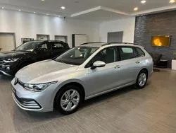 Silber Gebraucht 2021 VW Golf VIII Life Kombi | 15.485 € (Fairer Preis)