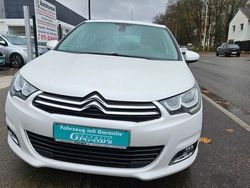 Weiß Gebraucht 2017 Citroën C4 Attraction Limousine | 7.990 € (Etwas zu teuer)
