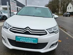 Weiß Gebraucht 2017 Citroën C4 Attraction Limousine | 8.400 € (Fairer Preis)
