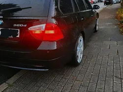 Schwarz Gebraucht 2006 BMW 320 Kombi | 3.000 € (Fairer Preis)