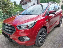 Rot Gebraucht 2019 Ford Kuga ST-Line SUV | 17.250 € (Superpreis)