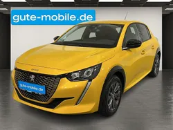 Gelb Gebraucht 2023 Peugeot e-208 Allure Kleinwagen | 19.490 € (Guter Preis)