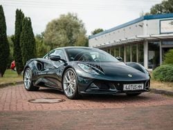 Dark verdant green Gebraucht 2025 Lotus Emira Coupé | 105.000 €