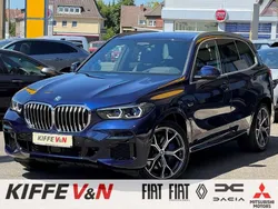 Blau Gebraucht 2022 BMW X5 M Sport SUV | 61.160 € (Superpreis)