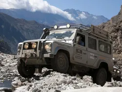 Silber Gebraucht 2011 Land Rover Defender SUV | 44.500 €