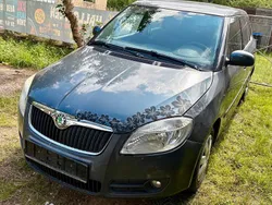 Grau Gebraucht 2009 Skoda Fabia Kleinwagen | 1.250 € (Fairer Preis)