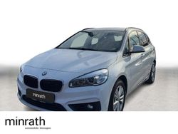 Weiß Gebraucht 2017 BMW 218 Active Tourer Advantage Van / Kleinbus | 15.730 € (Fairer Preis)