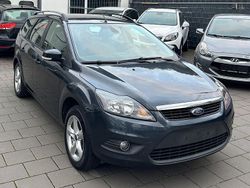 Grau Gebraucht 2010 Ford Focus Style Kombi | 4.350 € (Fairer Preis)