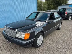 Schwarz Gebraucht 1989 Mercedes 230 Limousine | 4.400 €