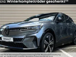Grau (dolomitgrau, black pearlschwarz metall) Neu 2025 Renault Mégane Iconic Limousine | 46.470 € (Teuer)