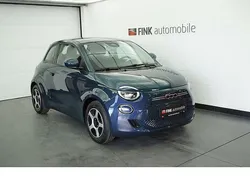 Grün Gebraucht 2022 Fiat 500e Action Limousine | 12.770 € (Superpreis)