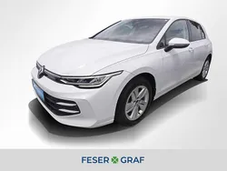 Pure white Gebraucht 2024 VW Golf VIII Life Limousine | 21.940 € (Guter Preis)