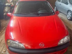 Rot Gebraucht 1996 Opel Tigra Kleinwagen | 1.100 €