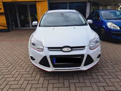 Weiß Gebraucht 2013 Ford Focus Trend Kombi | 7.500 € (Fairer Preis)