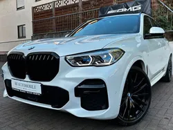 Mineralweiß metallic Gebraucht 2022 BMW X5 M Sport SUV | 62.699 € (Etwas zu teuer)
