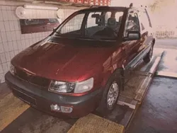 Rot Gebraucht 1997 Mitsubishi Space Wagon Van / Kleinbus | 3.800 €