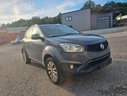 Grau Gebraucht 2016 Ssangyong (KGM) Korando SUV | 5.900 €