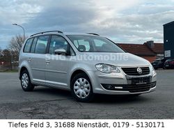 Silber Gebraucht 2009 VW Touran Trendline Van / Kleinbus | 4.999 € (Fairer Preis)