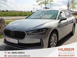 Pebble silber (m) Neu 2025 Skoda Superb Selection Kombi | 38.890 € (Guter Preis)