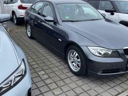 Grau Gebraucht 2006 BMW 320 Limousine | 4.499 € (Fairer Preis)