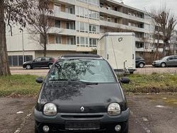 Schwarz Gebraucht 2000 Renault Twingo Kleinwagen | 1.400 €