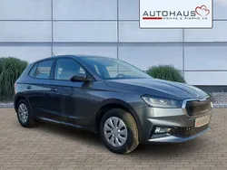 Graphitegrau metallic Neu 2025 Skoda Fabia Essence Limousine | 18.990 € (Fairer Preis)