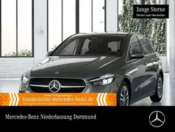 Grau Gebraucht 2024 Mercedes B180 Advanced Van / Kleinbus | 29.590 € (Fairer Preis)