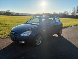 Blau Gebraucht 2007 Hyundai Accent Kleinwagen | 1.950 €