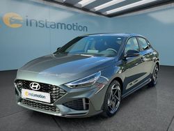 Grün Neu 2025 Hyundai i30 Limousine | 27.699 € (Etwas zu teuer)