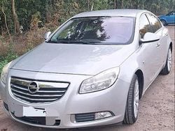 Silber Gebraucht 2010 Opel Insignia Limousine | 2.800 €
