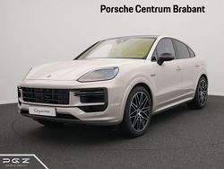 Grau Gebraucht 2025 Porsche Cayenne Turbo E-Hybrid SUV | 219.087 € (Fairer Preis)