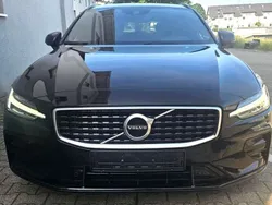 Schwarz Gebraucht 2020 Volvo V60 R-Design Kombi | 23.990 € (Superpreis)