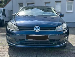 Blau Gebraucht 2016 VW Golf VII Comfortline Limousine | 11.000 € (Guter Preis)