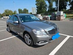 Grau Gebraucht 2009 Mercedes E350 Avantgarde Limousine | 9.999 € (Fairer Preis)