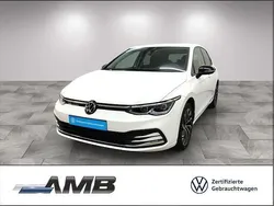 Pure white Gebraucht 2024 VW Golf VIII IQ Drive Limousine | 25.680 € (Fairer Preis)