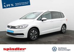 Pure white Gebraucht 2024 VW Touran Move Van / Kleinbus | 34.880 € (Fairer Preis)