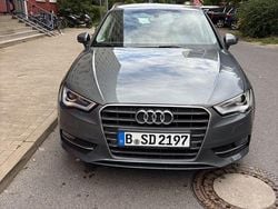 Grau Gebraucht 2016 Audi A3 Attraction Limousine | 14.900 € (Guter Preis)
