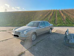 Silber Gebraucht 1997 Mercedes 280 Limousine | 7.900 €