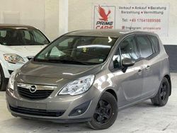 Grau Gebraucht 2011 Opel Meriva Design Edition Van / Kleinbus | 3.499 € (Guter Preis)